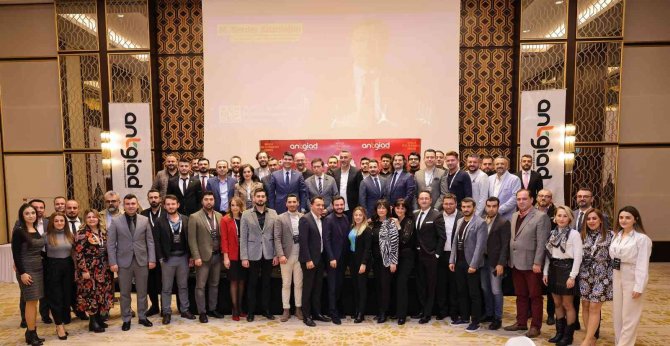 Antgi̇ad’da "Yeni Dünya, Yeni Tüketici, Yeni Şirket" Konuşuldu