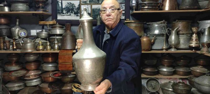 Bakır Koleksiyoncusu...ziyaretçilerini Geçmişe Götürüyor