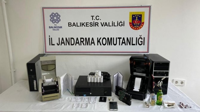 İ̇vrindi Ve Karesi’de Uyuşturucu Operasyonu