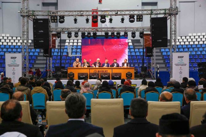 Bayburt’ta Türkiye Yüzyılı Ve Gençlik Paneli Düzenlendi