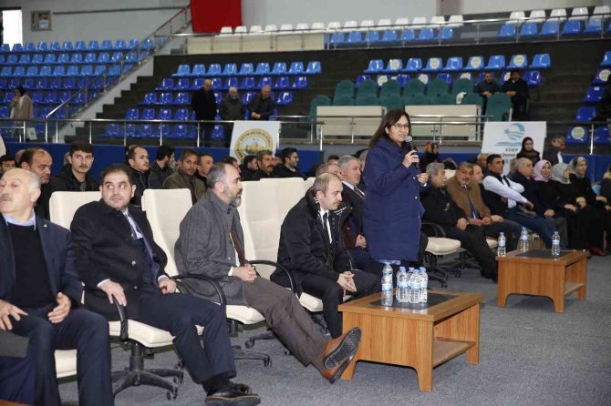 Bayburt’ta Türkiye Yüzyılı Ve Gençlik Paneli Düzenlendi