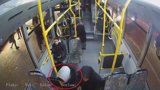 Bursa’da Halk Otobüsündeki Hırsızlık Anı Kameralarda