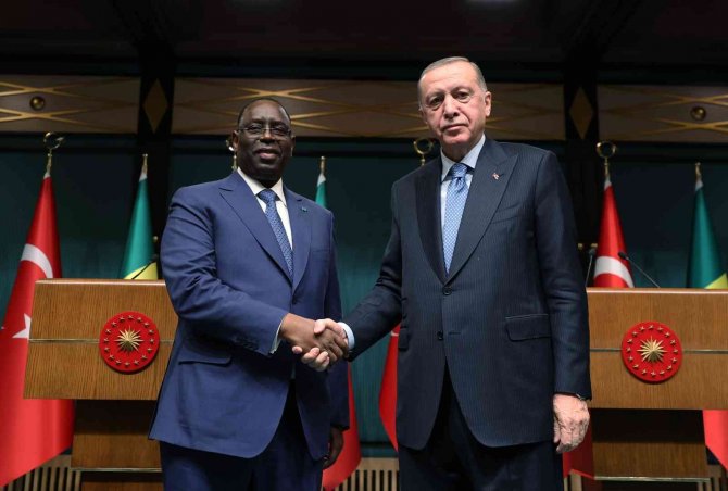 Cumhurbaşkanı Erdoğan: "Senegal İle İkili Ticaret Hacmimizi En Kısa Sürede Bunu 1 Milyar Dolara Çıkarmayı Hedefliyoruz"