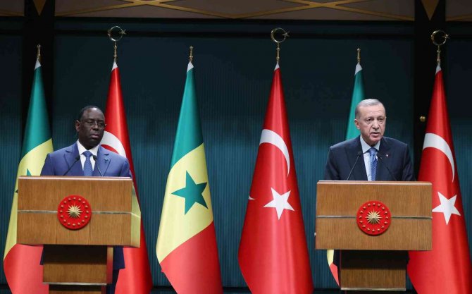 Cumhurbaşkanı Erdoğan: "Senegal İle İkili Ticaret Hacmimizi En Kısa Sürede Bunu 1 Milyar Dolara Çıkarmayı Hedefliyoruz"