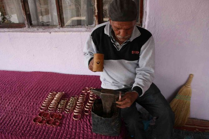 10 Yaşında Başladığı Mesleği 67 Yıldır Yapıyor