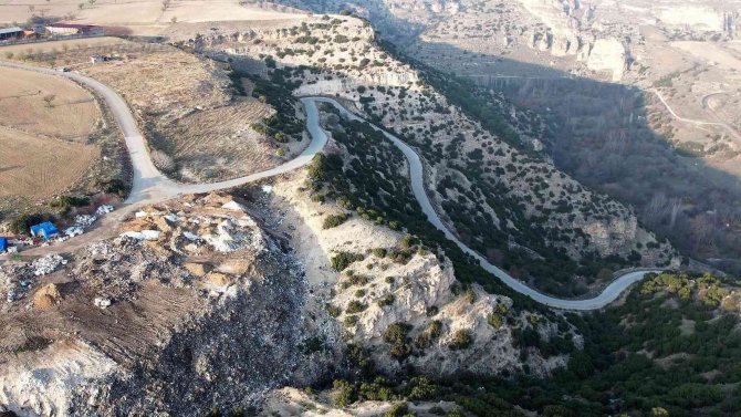 Tabiat Parkı İlan Edilen Ulubey Kanyonu Sahasına Çöp Döküldüğü İddiası