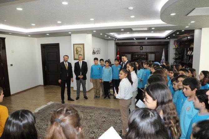 Başkan Şerifoğulları, “Şehri İmar Ederken Gönülleri Mutlu Etmek Benim İçin Çok Önemli”