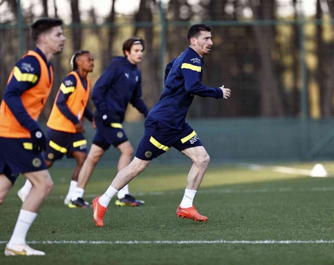 Fenerbahçe, Trabzonspor Maçı Hazırlıklarına Başladı