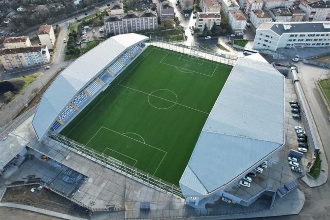 Başkan Usta, Gaziosmanpaşa Şehir Stadyumu’nu İnceledi
