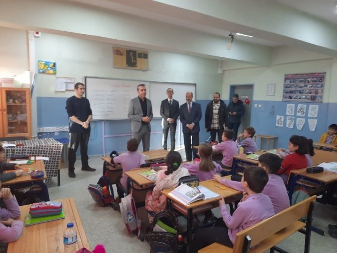 Kaymakam Çiçek: "Eğitime Büyük Önem Veriyoruz”