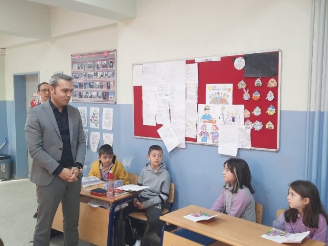 Kaymakam Çiçek: "Eğitime Büyük Önem Veriyoruz”