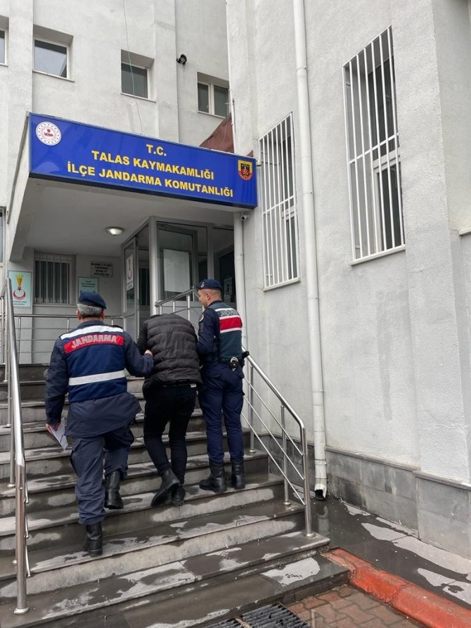 Jandarma 5 Faili Meçhul Hırsızlığı Çözdü
