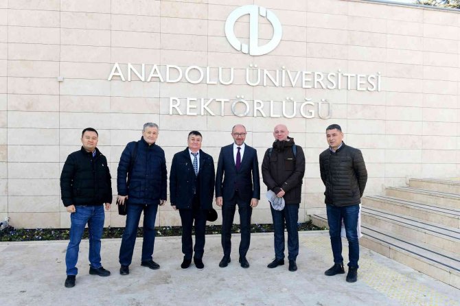 Kazakistan Esil Üniversitesi’nden Anadolu Üniversitesine Ziyaret