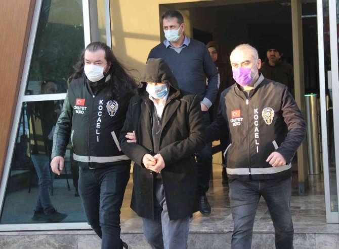 17 Yıllık Çifte Cinayeti Gözyaşlarıyla Reddeden Sanık: "Manen Hapis Yatıyorum"