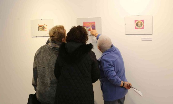 Korkut Akın’ın 41 Yıllık Kartpostal Çalışmaları Küçükçekmece’de