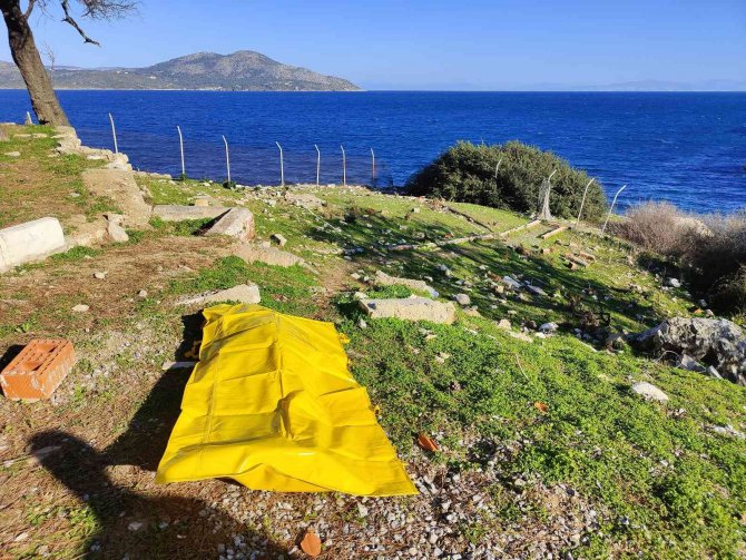 Kuşadası Açıklarında Biri Hamile 2 Düzensiz Göçmen Boğuldu