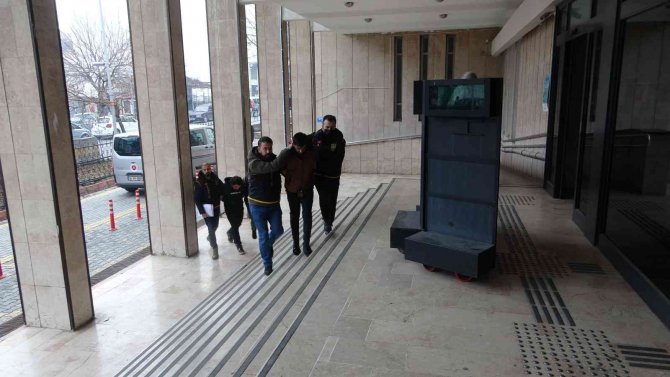 500 Bin Tl Dolandırılan Şahsın Parasını Polis Kurtardı