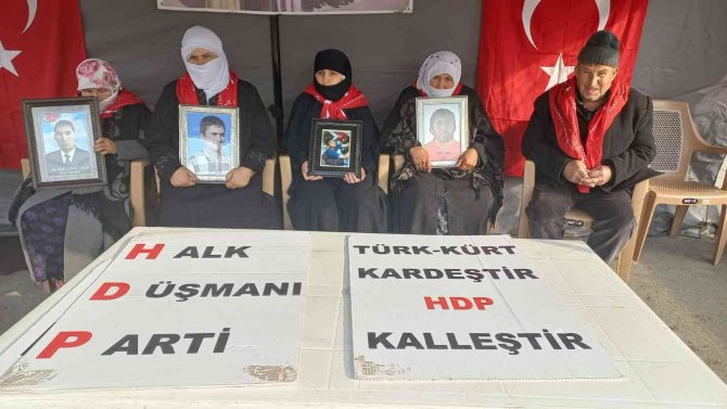Muşlu Babadan Dağdaki Oğluna Çağrı: “Annen Şu An Ölüm Döşeğinde”