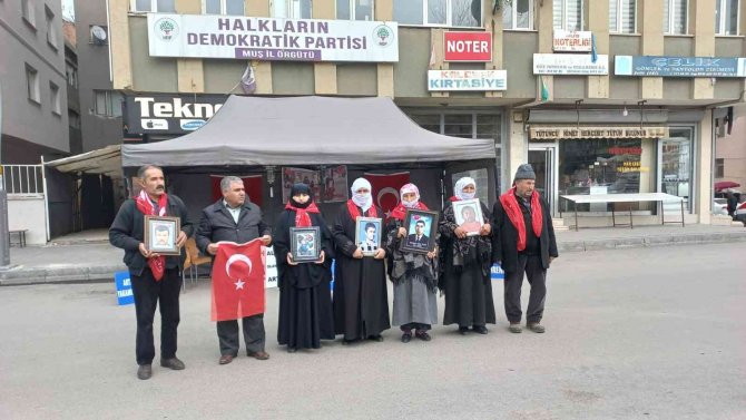 Muşlu Babadan Dağdaki Oğluna Çağrı: “Annen Şu An Ölüm Döşeğinde”