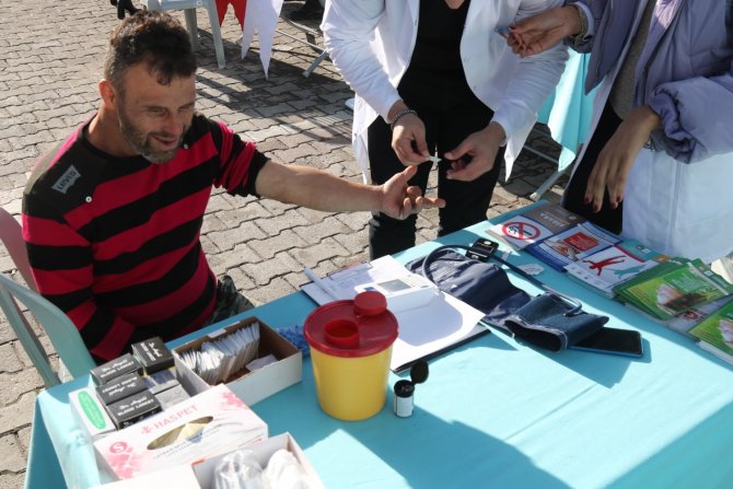 Bu Sokakta Şifa Var: Büyükşehir Projesi İlk Durağında 500 Kişiyi Ağırladı