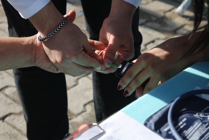 Bu Sokakta Şifa Var: Büyükşehir Projesi İlk Durağında 500 Kişiyi Ağırladı