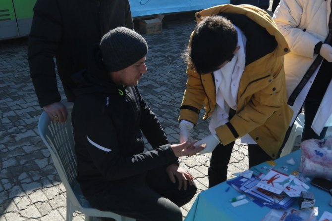 Bu Sokakta Şifa Var: Büyükşehir Projesi İlk Durağında 500 Kişiyi Ağırladı