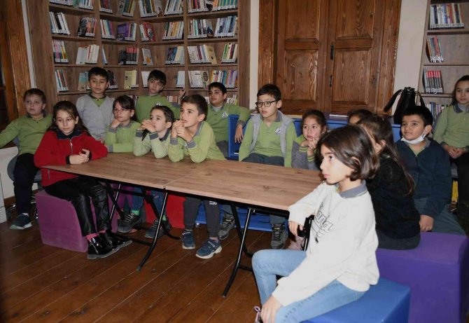 Seyakmer’de Çocuklar Hem Öğreniyor Hem Eğleniyor