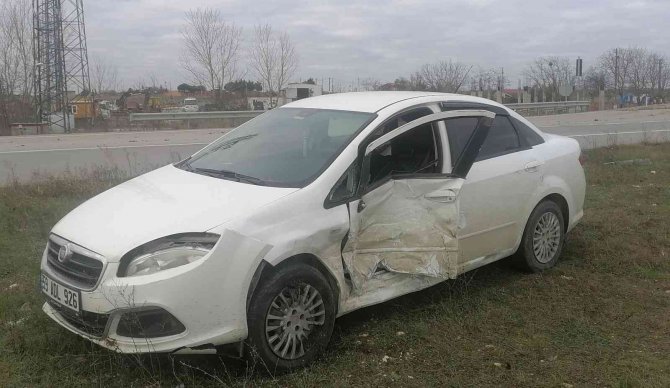 Işık İhlali Beraberinde Kaza Getirdi: 3 Yaralı