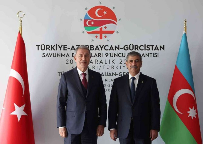 Bakan Akar, Gürcistan Ve Azerbaycan Savunma Bakanları İle Görüştü