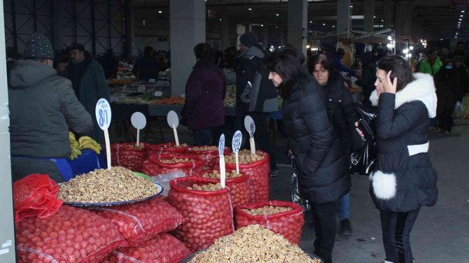 Yılbaşı Öncesi Kırklareli’nde Bulgar Yoğunluğu: Çuval Çuval Alıyorlar