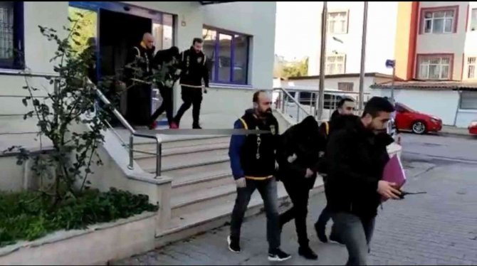Yalova’da 2 Hırsızlık Zanlısı Yakalandı