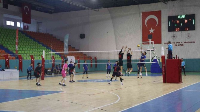 Elazığ’da Gençler Voleybol Müsabakaları Sona Erdi