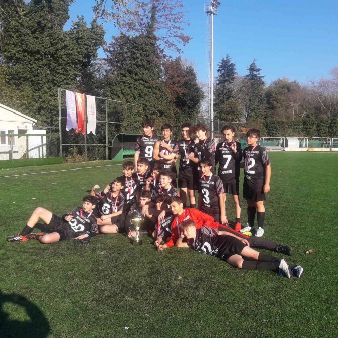 Ortaokul Yıldızlar Müsabakalarının Galibi Barbaros Kutlutaş Oldu