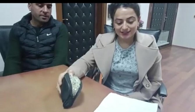 Buldukları Cüzdanı Zabıtaya Teslim Ettiler