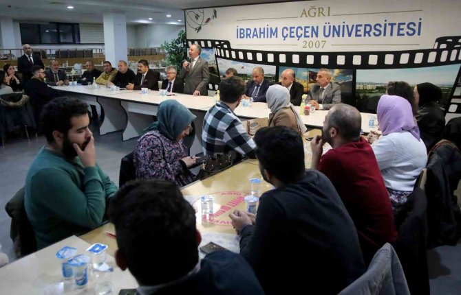 Ai̇çü Rektörü Prof. Dr. Karabulut, Öğrenci Kulüp Temsilcileri İle Bir Araya Geldi