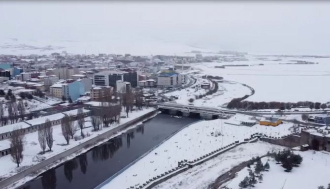 Beyaz Örtüyle Kaplanan Kent Dronla Görüntülendi