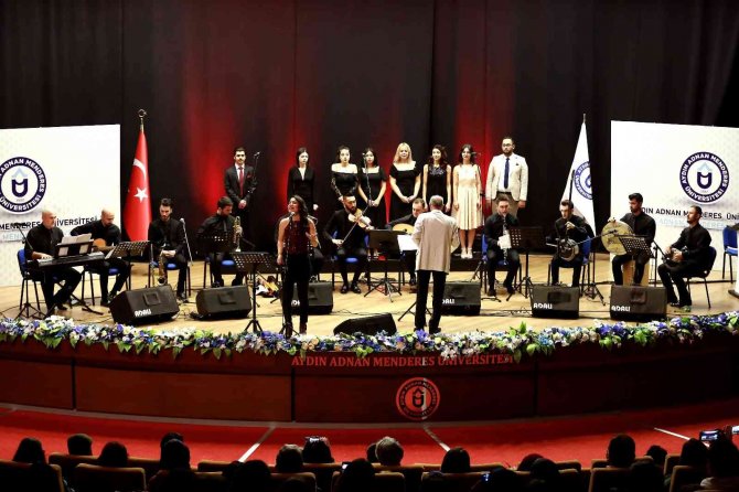 Adü Türk Sanat Müziği Korosu ’İ̇stanbul Şarkıları’ Konseri Gerçekleşti
