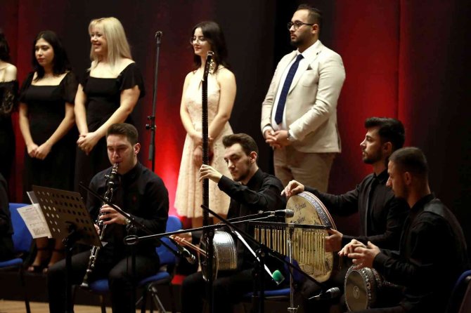 Adü Türk Sanat Müziği Korosu ’İ̇stanbul Şarkıları’ Konseri Gerçekleşti