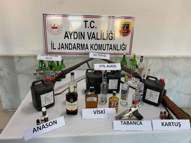 Yeniyıl Öncesi Kaçak Alkol Operasyonu: 4 Gözaltı