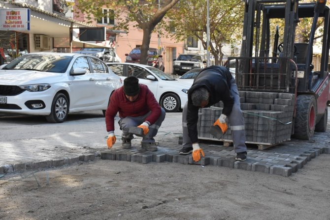 Edremit Belediyesi’nden Yollara Bakım
