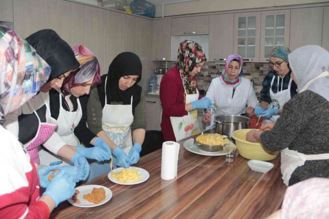 Tatvan’da Bir Yılda 16 Bin 446 Kişiye Kurs Verildi