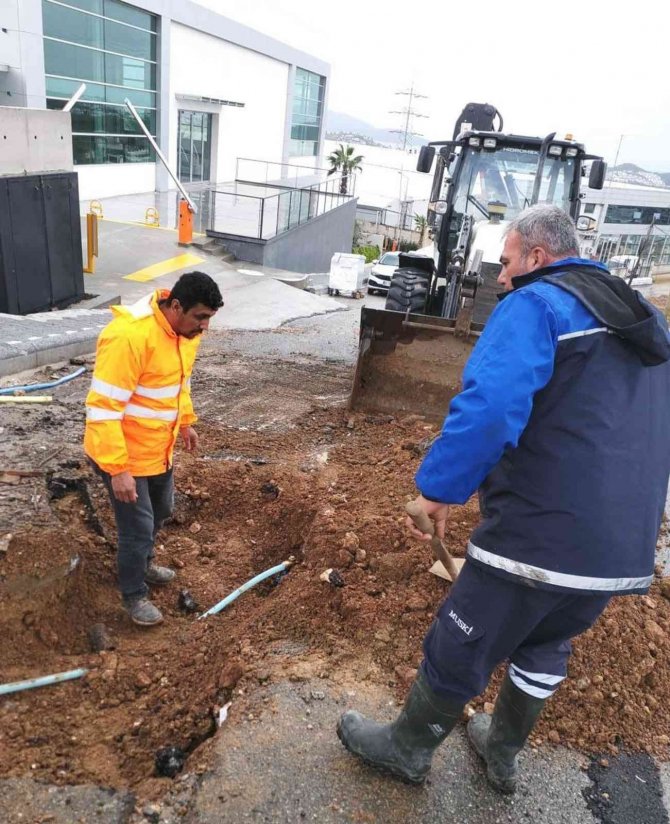 Bodrum’un 22 Mahallesinde İçme Suyu Çalışması Yapıldı