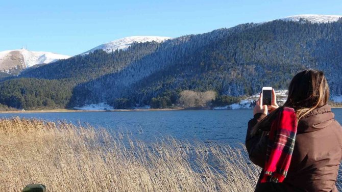 Abant Beyaz Örtüyle Kaplandı
