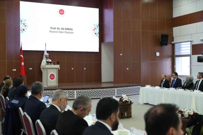 Diyanet İ̇şleri Başkanı Erbaş: “Yarına Dair Söyleyecek Sözü, Hedefi Ve İdeali Olanlar Bugünün Gençlerinin Gündeminden Haberdar Olmak Zorundadır”