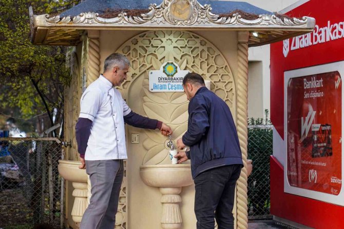 Diyarbakır’da ’İ̇kram Çeşmesi’nden Sıcak Çorba Akmaya Başladı