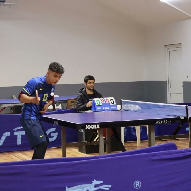 Elazığ’da Gençler Masa Tenisi Müsabakaları Başladı
