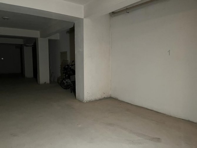Apartman Garajına Girip 35 Bin Lira Değerindeki Motosikleti Böyle Çaldılar