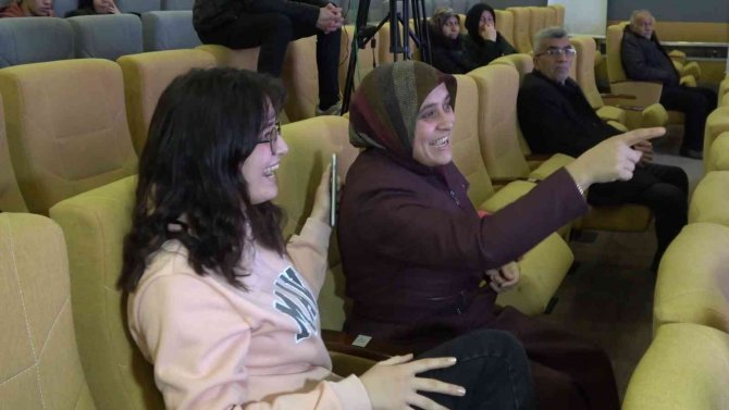 18 Yaşında Ev Sahibi Olan Genç: "Cumhurbaşkanımız Gençlere Fırsat Tanıdı"