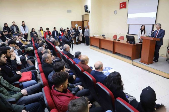 Elazığ’da ’Yoksulluk Sempozyumu’ Düzenlendi