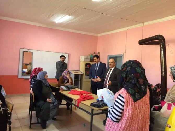 Gediz’de ’Aile Okulu’ Eğitimleri